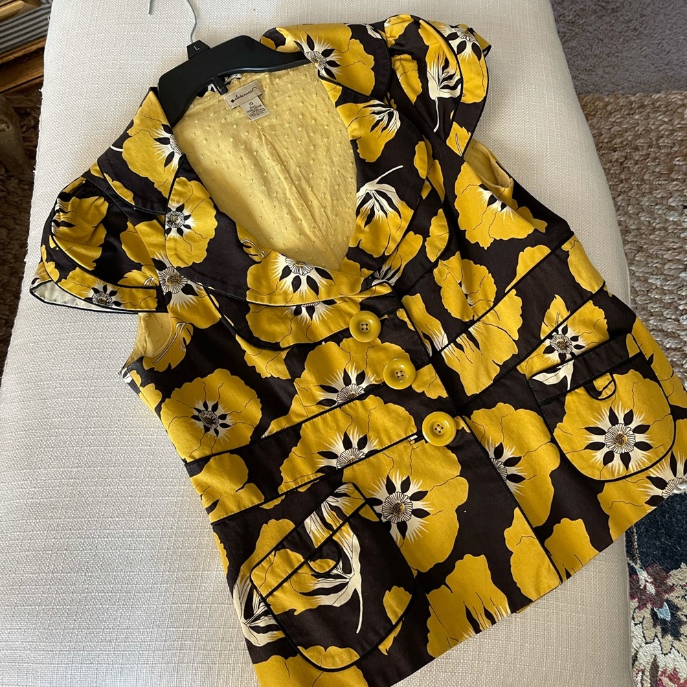Anthropologie, Elevenses, size 10, dark brown, floral, short sleeve, blazer.